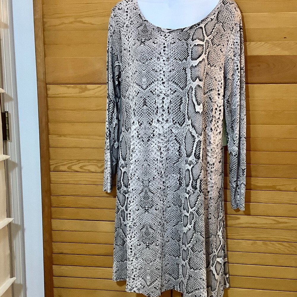 Snakeskin Design Dress Slip On Long Sleeve Rayon / Spandex Lg. Scoop neck  NWT